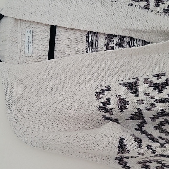 Abercrombie and Fitch Oversized Sweater - Picture 3 of 3